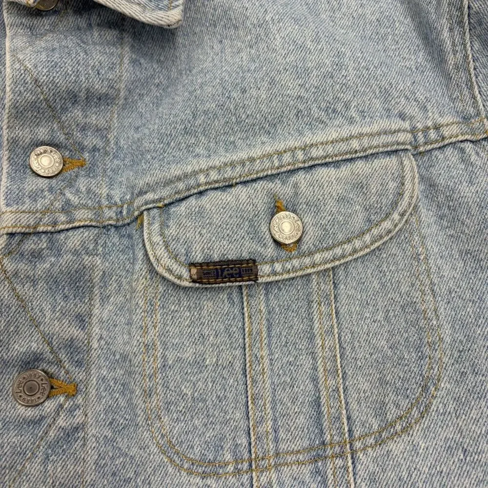 Vintage 90s Lee Light Wash Boxy Trucker Denim Jacket